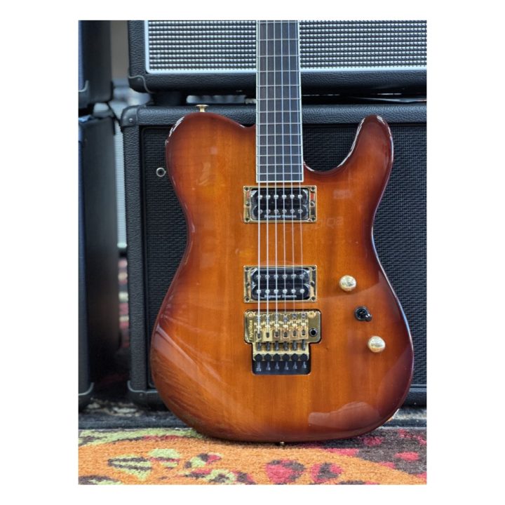 Charvel USA Custom Shop Style 2 Pointy Tobacco Burst